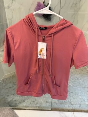 Everyday Short Sleeve Zip Hoodie Women’s — PrettyGarden Size M